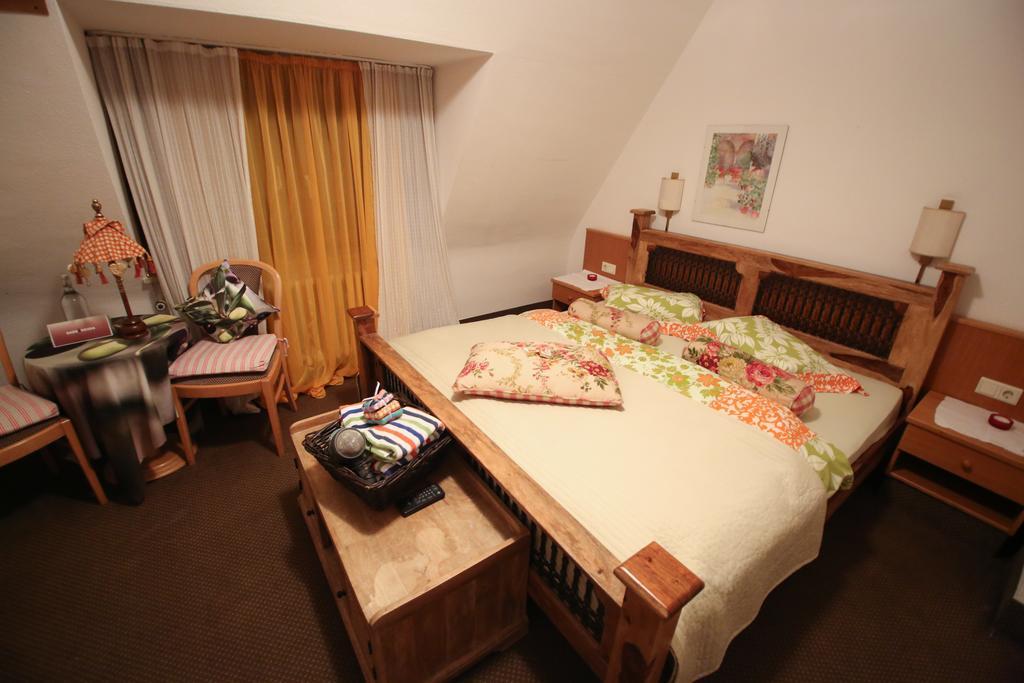 Hotel Barbarossa Garni เวิร์ซบวร์ก ภายนอก รูปภาพ